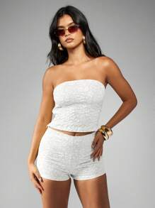 MISSGUIDED Embossed Floral Jacquard Bandeau Summer Two Piece Festival Party Vacation Beach Co Ord Shorts Set - White - View 1