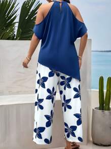 SHEIN LUNE Plus Size Blue Casual Loose Off-Shoulder Two-Piece Suit, Suitable For Summer, Contrast Vintage Blue And White Print Wide-Leg Pants And Off-Shoulder Asymmetrical Hem Shirt, Women's Two-Piece Suit, Resort Style, Holiday Outfit, Bohemian Style, Old Style, Ins Blogger Outfit, 2-Piece Suit,Simple And Stylish For Mother's Day - Navy Blue - View 3
