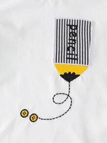 SHEIN Vintaside Kids Conjunto de 2 piezas para niños pequeños: Camiseta de manga corta de punto blanca con bordado lindo y estampado de lápiz, y pantalones cortos casuales de rayas tejidos, adecuado para verano, deportes al aire libre y atuendo de ocio