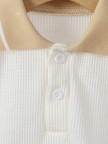 SHEIN Playful Pals 嬰兒男童白色華夫格面料 Polo 衫 夏季休閒短袖上衣 返校日職業日穿搭 經典鈕扣開襟復古幼童服飾 - 白色 - 查看 4