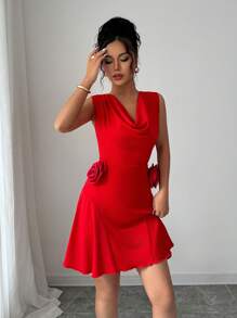 SHEIN Clasi Elegante vestido mini de verano escotado de corte ajustado con estampado floral de rosas, con una sensual estética francesa - Rojo - Ver 3