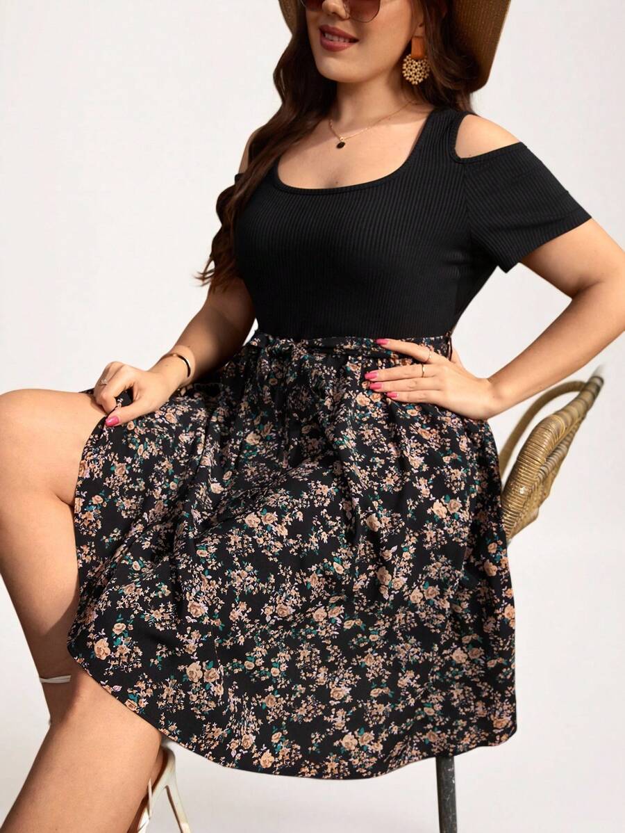 SHEIN LUNE 加大对比碎花印花露肩系带连衣裙，夏季