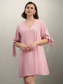 Flouryn Plus Scallop Trim Knot Cuff Dress - Pink - View 4