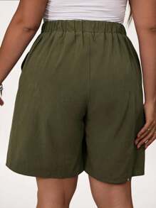 SHEIN LUNE 大尺碼女士前扣彈性腰短褲