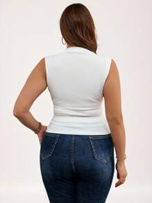 SHEIN LUNE ملابس علوية أساسية من القطن ذات ياقة مجعدة وضيقة في القصة، مناسبة لقياسات كبيرة، للنساء، لون أبيض ، ملابس عطلة