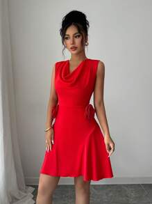 SHEIN Clasi Elegante vestido mini de verano escotado de corte ajustado con estampado floral de rosas, con una sensual estética francesa - Rojo - Ver 6