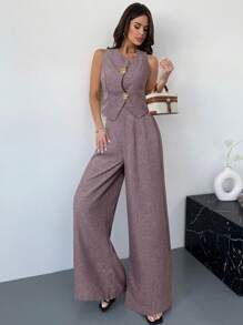 Firerie Nuovo completo primavera da donna composto da gilet in lino color cachi con fibbia metallica asimmetrica e pantaloni slim a vita alta, elegante per l'ufficio