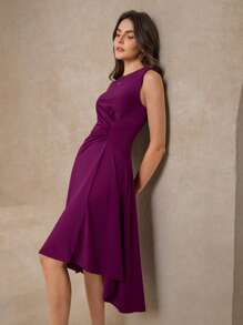 Amorya 正面褶饰纯色 A 字形无袖连衣裙