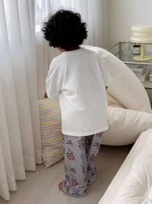 DAZY Young Boy Cartoon Bear & Letter Print Drop Shoulder Loose T-Shirt And Wide Leg Loose Pants Pajama Set, Summer
