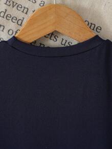 Jong meisje marineblauwe gebreide patchwork geruite jurk met schattige strikdecoratie, frisse stijl casual vakantie mode jurk voor meisjes