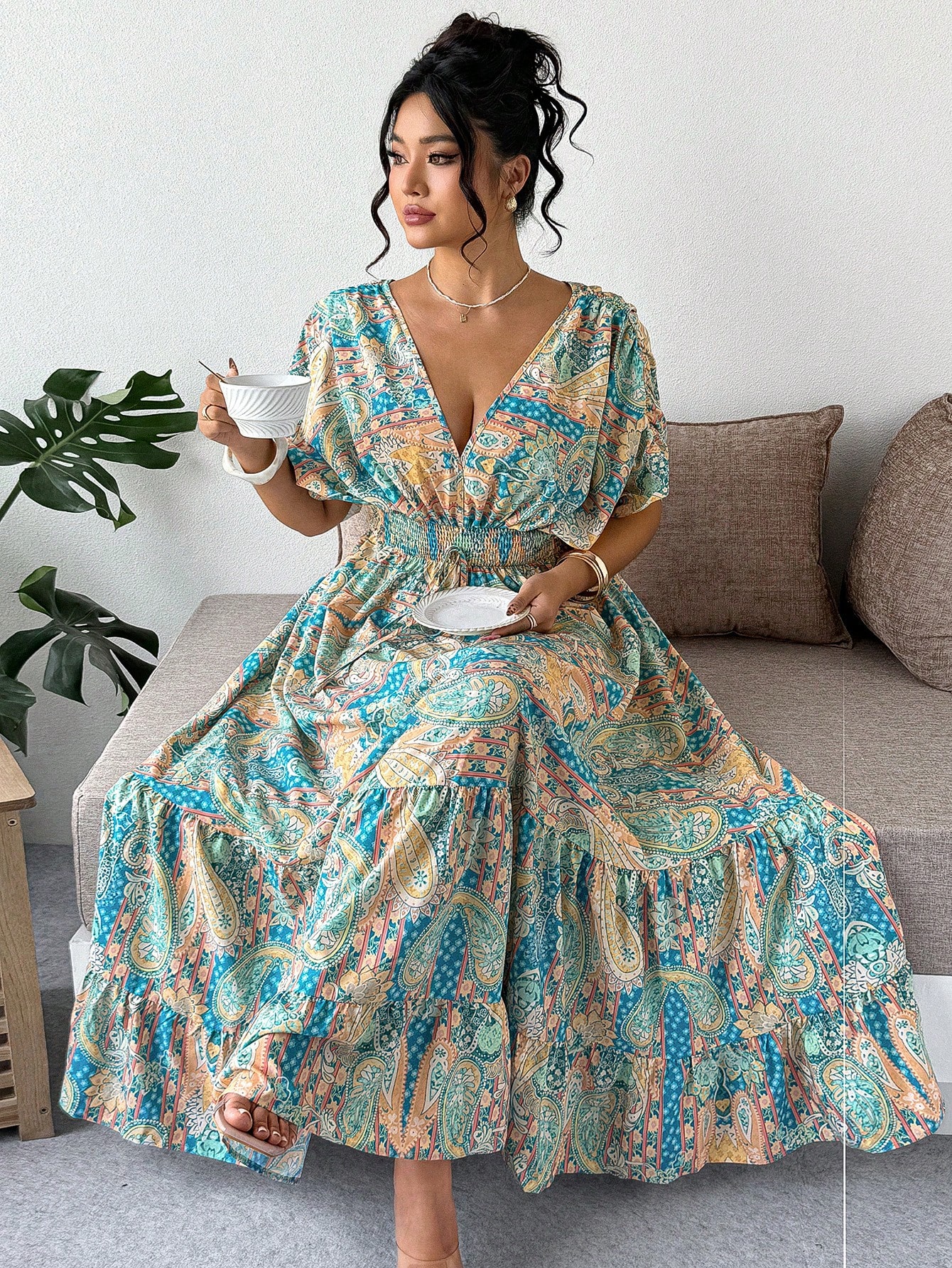 SHEIN Clasi فستان طباعة زهور قصير ياقة V خصر عالي...