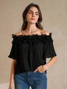 Amorya 一字肩荷葉邊襯衫 - 黑色 - 查看 5