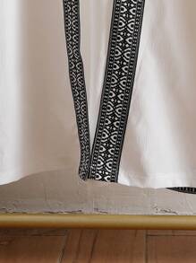 女士阿拉伯复古风格套装：白色长款夹克搭配复古图案腰带，搭配休闲阔腿裤。时尚百搭，适合休闲场合，春夏秋装，端庄大方 - 白色 - 查看 6