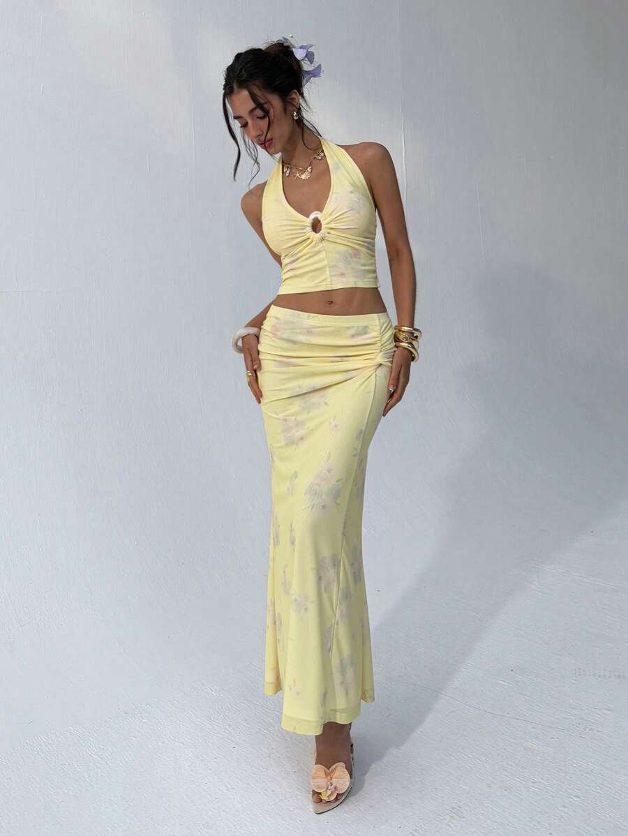 Aloruh Women's Floral Print Vintage Elegant Summer Vacation Holiday 2 Pieces Set,Sleeveless Top & Maxi Yellow Skirt, Purple And Yellow Outfit - Yellow - View 1