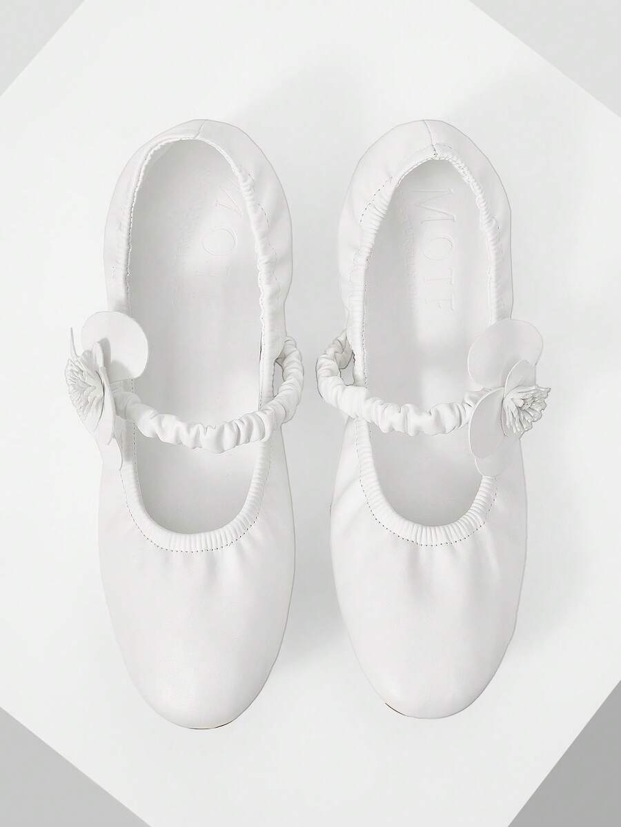 MOTF PU皮革花朵平底鞋 - 白色 - 查看 1