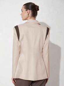 Aveloria Modichic 时尚通勤精致经典蓝黑拼色正面设计缺口领、V 领、收腰、修身、垫肩、合身单排扣长袖女式西装外套