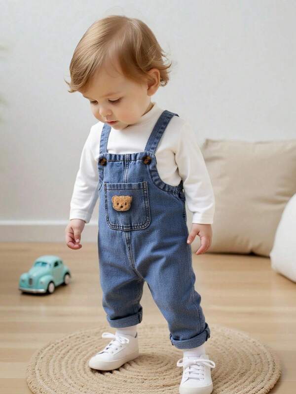 SHEIN Top cu mânecă lungă, alb, proaspăt, cu decolteu rotund, pantaloni din blugi cu decor cu urs, potriviți pentru plecare, ocazional acasă, activități în aer liber, potriviti și pentru petreceri părinți-copii sau adunări mici, primăvară și toamnă