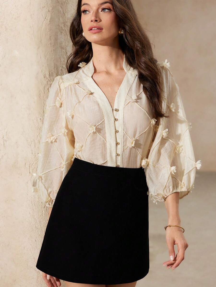 Aveloria Rosie 优雅别致、经典法式女式衬衫，高端设计菱形提花面料，小 V 领，前开口，珍珠纽扣，3/4 灯笼袖，适合度假 - 杏色 - 查看 1