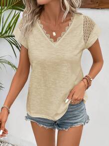 SHEIN Frenchy 女式夏季V领撞色蕾丝休闲短袖T恤 - 米色 - 查看 3