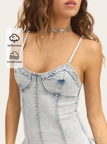 Nöista Sleeveless Light-Wash Denim Dress With A Pleated Skirt And Button-Down Front, Perfect For Creating Effortless And Chic Daytime Looks. - Light Wash - View 3