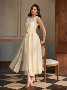 ZEYLAH Gaun Tanpa Lengan Bordir Patchwork yang Elegan - Putih - View 6