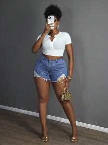 Slaydiva Plusstorlek damshorts med slitna fickor och strass, revor i nederkant, casual - Mediumtvätt - Visa 7