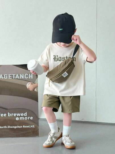 SHEIN 买 2 送 1，3 件/套婴儿男孩/女孩舒适休闲时尚百搭字母印花白色短袖 T 恤、针织上衣、工装短裤和斜挎包，适合春夏季室内、户外、日常、运动、玩耍、派对、摄影、假日、节日