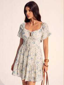 SHEIN Tall 女士夏季度假风格蓝色碎花纹理泡泡袖休闲短款连衣裙 女士春季服装 女士夏季连衣裙 女士春季服装 女士度假服装 女士沙滩服装 女士春季连衣裙 复活节服装 女士 Fairycore 浪漫婚礼季服装 日常服装、茶会礼服、女士夏季连衣裙