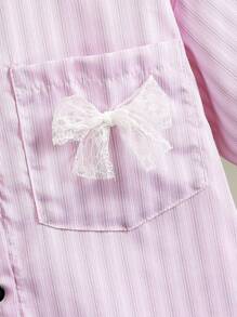 Blusa holgada de niña preadolescente para el verano, con estampado de rayas, parches, bolsillos, encaje y lazo decorativo