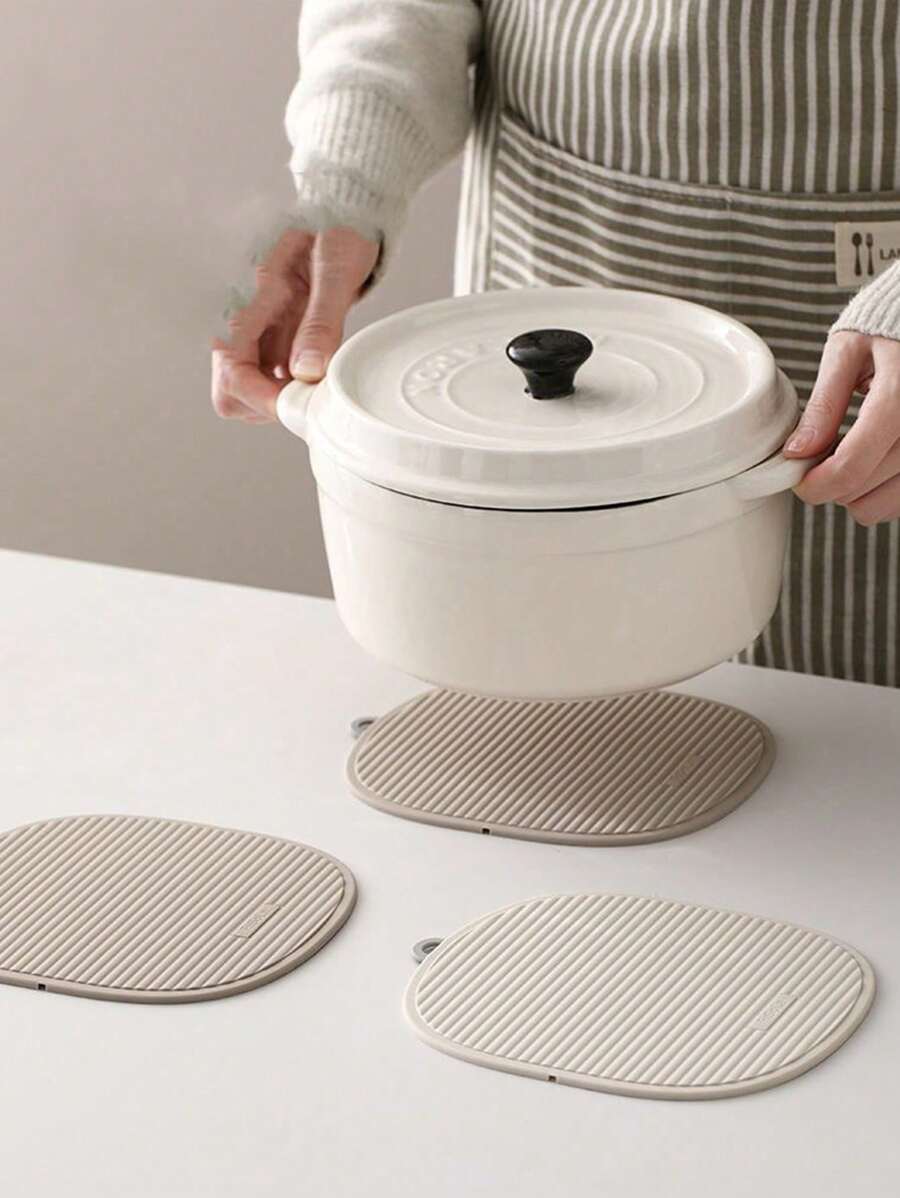 1pc Multipurpose Dining Table Mat, Kitchen Striped Non-Slip Heat-Resistant Placemat, Silicone Thick Insulation Pad, Slip Proof Kitchen Items, Practical Holiday Home Gift