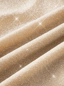 SHEIN MOD Blusa ajustada metálica con brillo, cuello asimétrico, decoración floral y volantes, para el verano