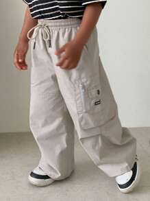 Dazy Kids 小男孩字母印花抽绳腰部工装口袋阔腿裤，返校服 - 灰色 - 查看 5