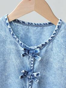 Genkimix Kids 年轻女孩两件套牛仔套装，蝴蝶结背心搭配直筒牛仔裤，时尚可爱风格，休闲日常/户外穿着 - 淺色水洗藍 - 查看 6