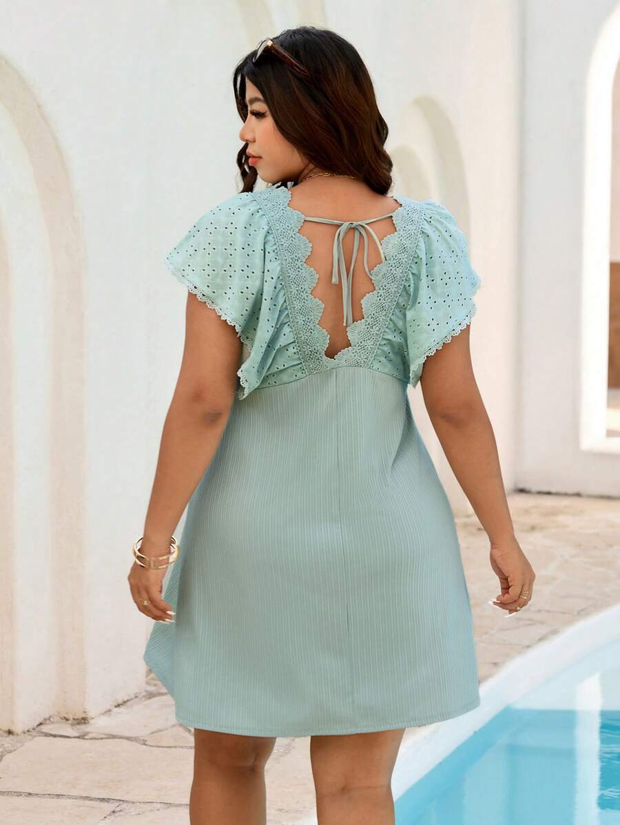 Elaquor Plus Size V-Neck Lace Trim Embroidery Casual Shift Dress For Summer - Mint Green - View 1