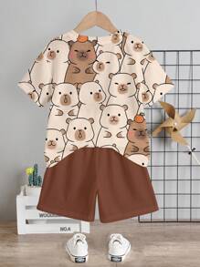 SHEIN Conjunto de 2 piezas de estilo informal para niño bebé con estampado de capibara, delfín de agua y boceto de dibujo animado, compuesto por camiseta de manga corta y pantalón corto de cuello redondo, adecuado para el verano