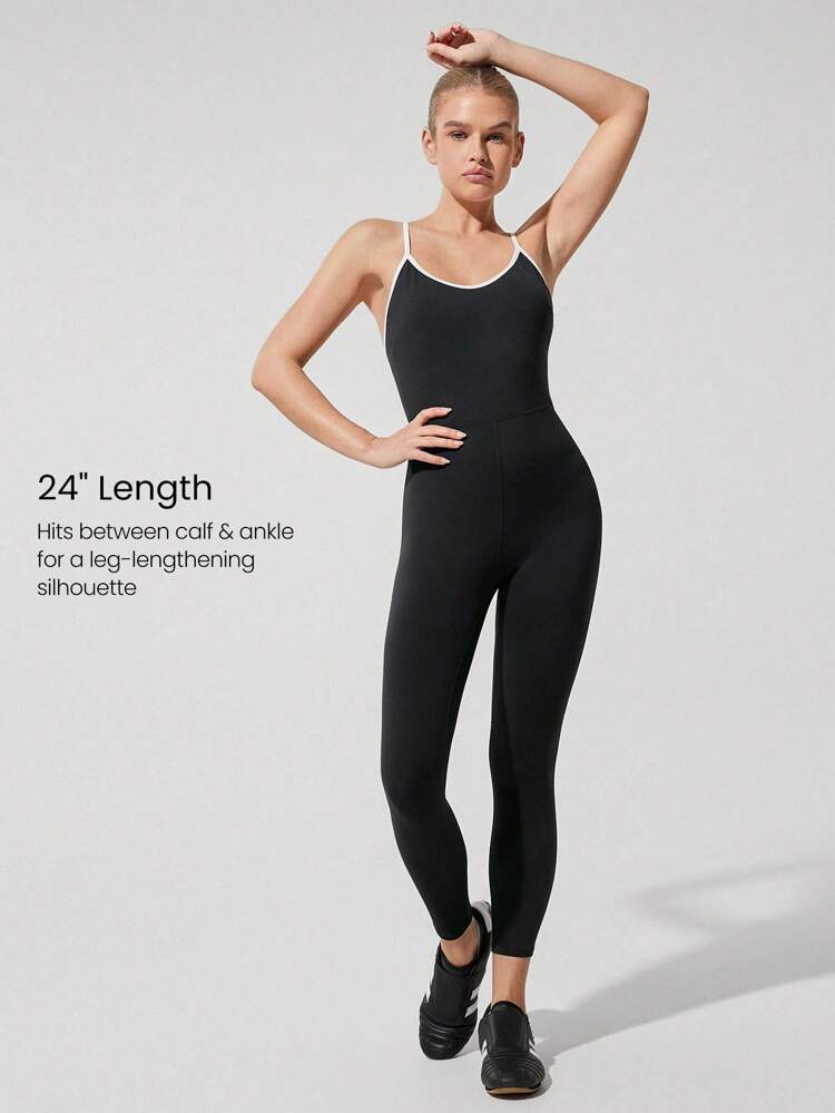 Mono de 24" con tiras cruzadas Featherfit™-Air Glow Get Em, con relleno removible, escote en el trasero y contraste de color, ideal para yoga de bajo impacto, Pilates, uso diario y casual