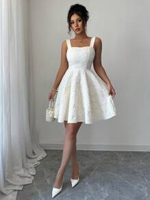 Elenzga 这款女士优雅公主风吊带连衣裙饰有蝴蝶结，散发着精致优雅的气质，轻松驾驭各种场合——从正式工作装束和日常通勤到性感造型、浪漫法式风情装扮、休闲外出、中东复古主题活动、温馨下午茶聚会、魅力派对以及新年、感恩节和圣诞节等节日庆典。 - 杏色 - 查看 6