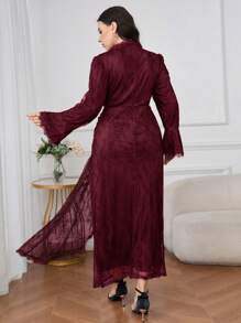Graceveil 大码女式蕾丝喇叭袖优雅保守华丽阿拉伯风格连衣裙 - 酒紅色 - 查看 2