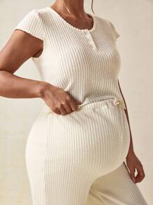 SHEIN Set de maternidad de 2 piezas: Top acanalado de cuello redondo sólido y pantalones