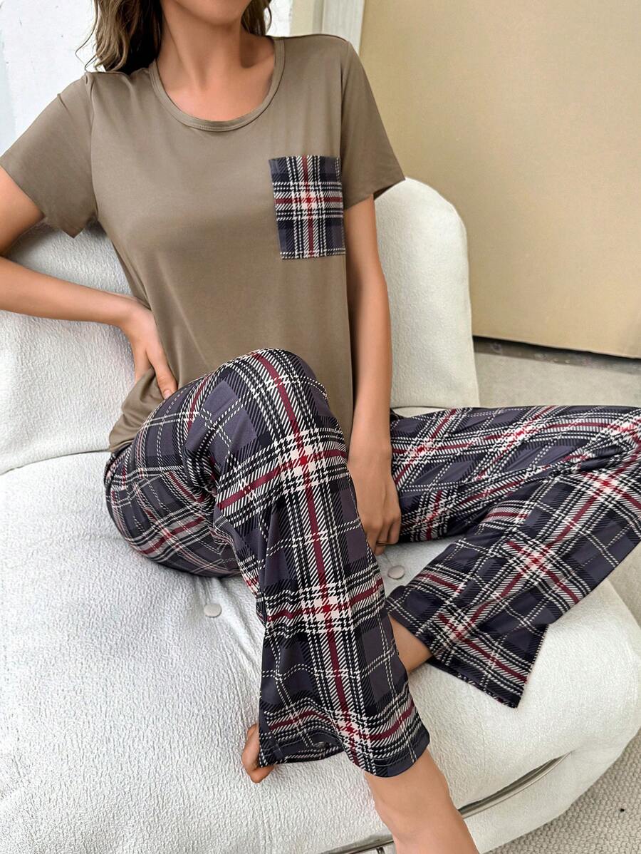 CoupledUp Karomuster Kurzarm Pyjama Set, Urlaub