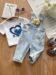 SHEIN Peto vaquero lavado azul claro con estampado de margaritas en estilo casual, lindo y campestre para niña bebé - Lavado ligero - Ver 1