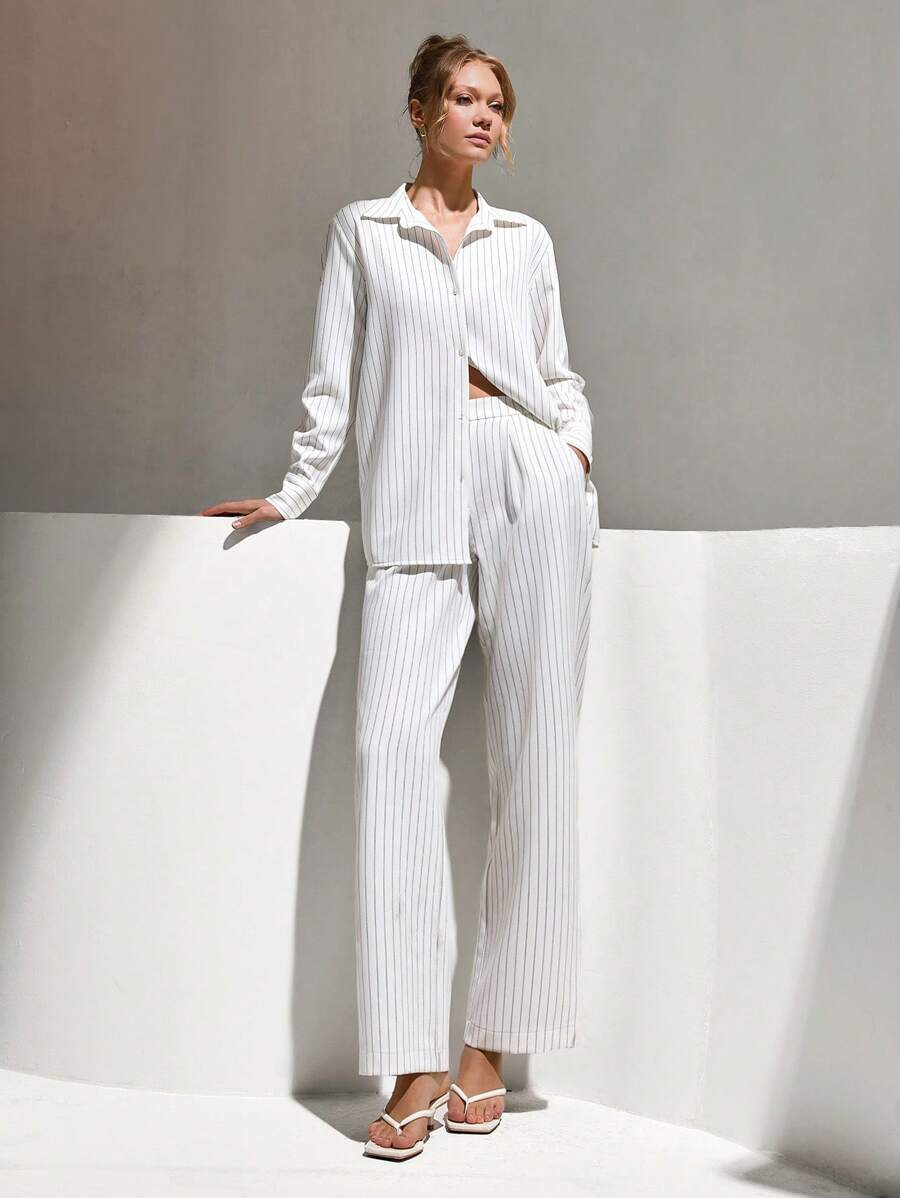 CLARA VERO 长袖衬衫和中腰长直筒裤条纹套装 - 白色 - 查看 1