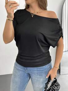 SHEIN Essnce 大码女装春夏时尚休闲宽松舒适日常百搭修身黑色露肩短袖T恤，简约风格，工作上衣，欧洲夏季，露肩上衣，女士教堂服装，教师服装 - 黑色 - 查看 6