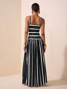 Zivah 2025年夏季新品音乐节、复活节、圣帕特里克节、西部风、游牧风、生日派对、毕业典礼、学院风、学生装、日常休闲、基础百搭、休闲、邮轮、海滩、日光浴、网红、街头风背心黑白条纹拼接A字长裙 - 黑與白 - 查看 2