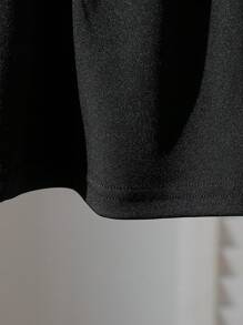 SHEIN Conjunto de blusa sin mangas de unicolor con parches y botones, y falda para niña - Negro - Ver 3