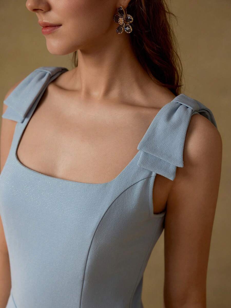 MOTF PREMIUM 纯色蝴蝶结肩部翻盖口袋飘逸下摆连衣裙 - 藍色 - 查看 1