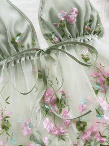 Soleia 女士沙滩装扮 可爱夏季上衣 女士夏季花卉刺绣网纱吊带背心 - 彩色 - 查看 4