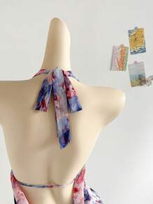 Soleia Vestido corto de tirantes con cuello profundo en V, volantes, bajo asimétrico y efecto tie-dye, ideal para vacaciones
