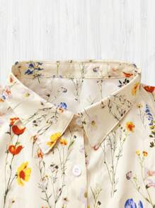 SHEIN LUNE Plus Size Women's Vintage Retro Shirt, Oil Painting Baroque Short Sleeve Ditsy Floral Blouse, Japanese Street Style - Multicolor - View 3