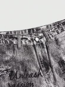 ROMWE MEN Anime 男士动漫日式印花牛仔短裤，适合日常穿着，春夏季